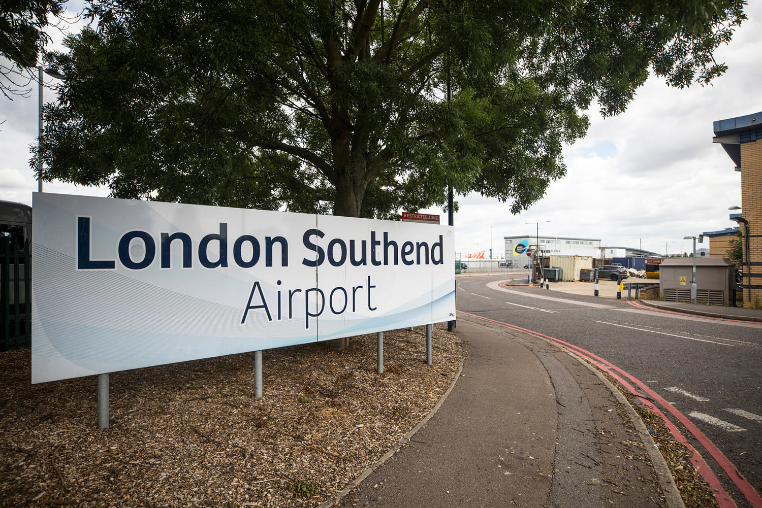 Small plane crashes at London Southend Airport