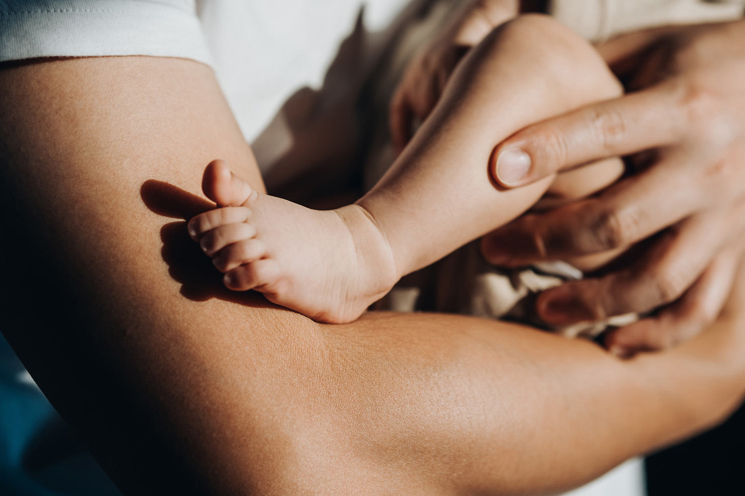 Healthy babies born from DNA of three people to prevent inherited diseases