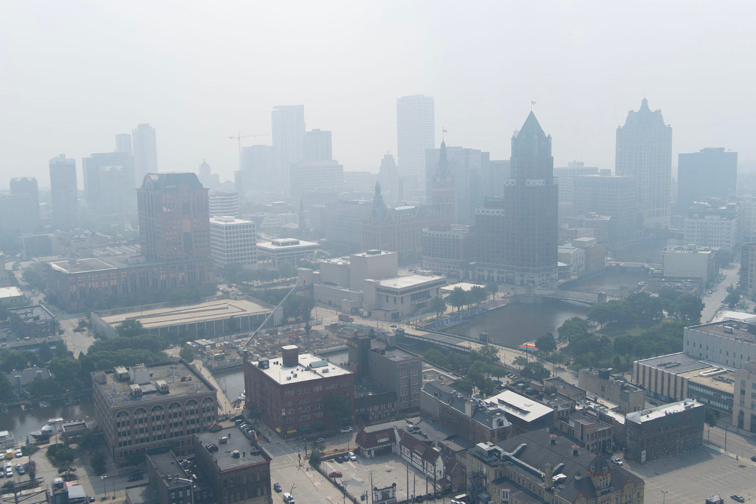 Unhealthy air quality from Canadian wildfires plagues Midwest and Northeast