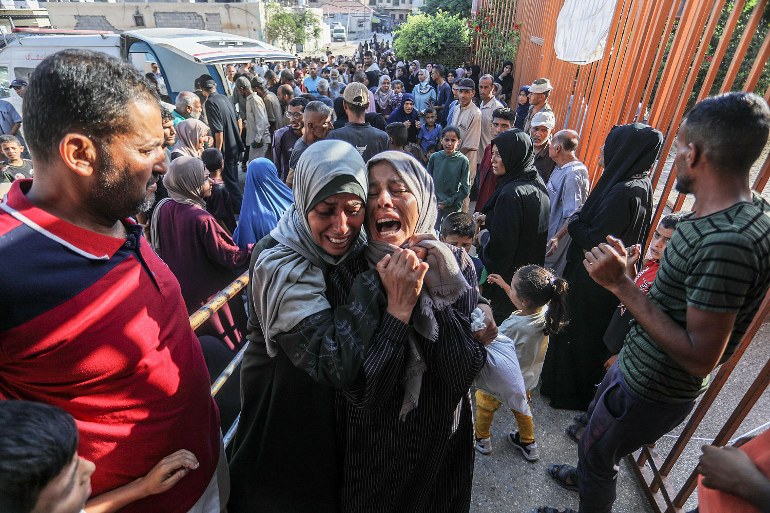 Attack on Palestinian Red Crescent Society's Gaza HQ condemned by global health organizations
