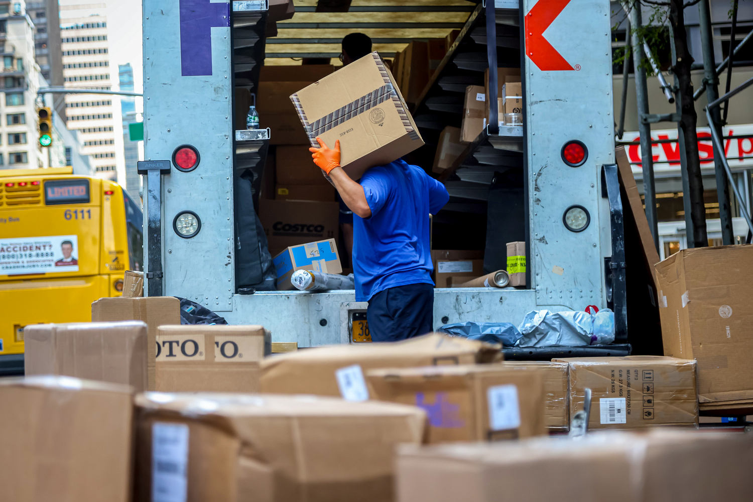 The companies making the most of the end of de minimis