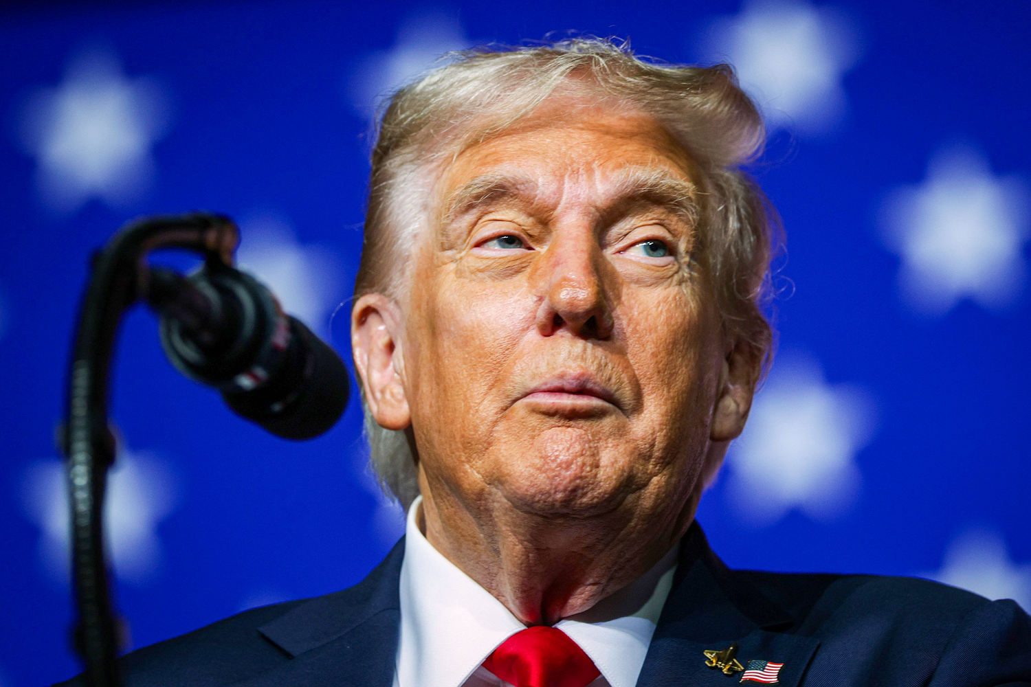 Trump to announce deal with Pfizer to lower drug prices