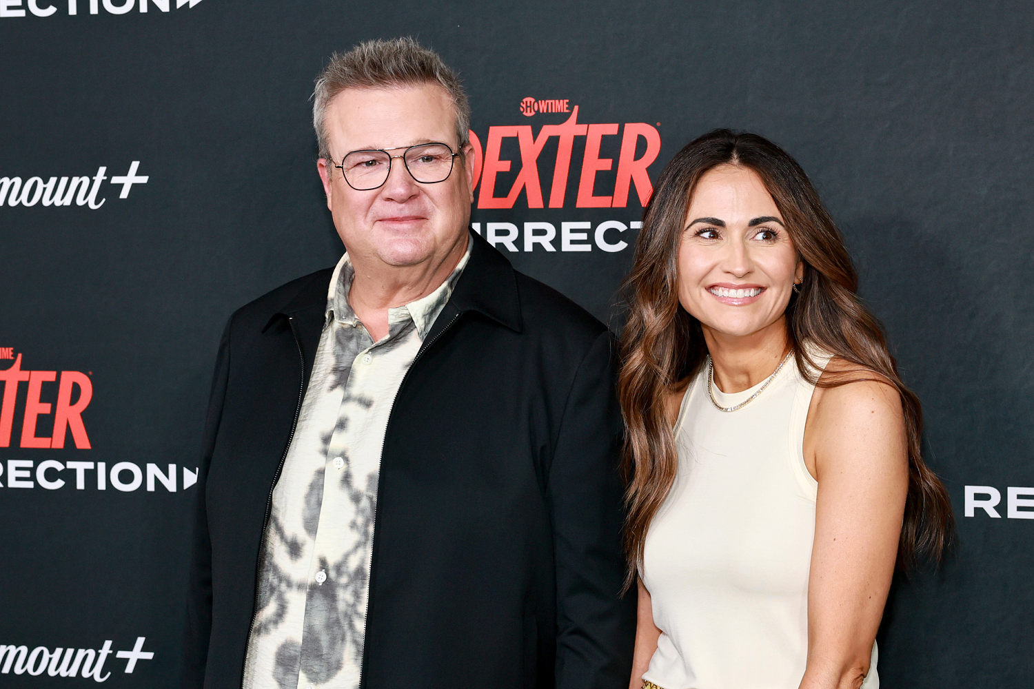 'Modern Family' Star Eric Stonestreet Marries Fiancée Lindsay Schweitzer on His Birthday