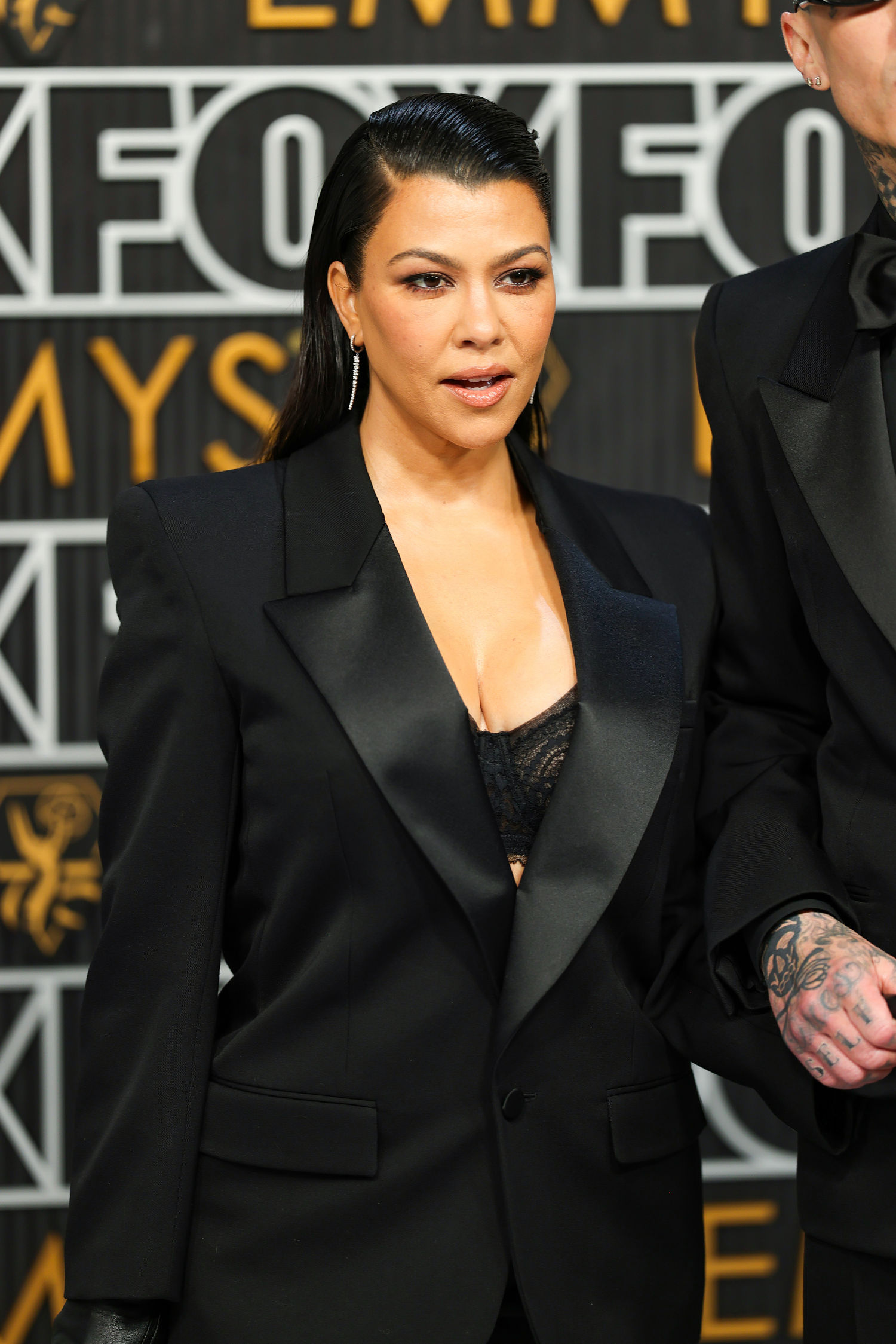Kourtney Kardashian Debuts New Blunt Haircut for 'Witchy Season.' See the Transformation