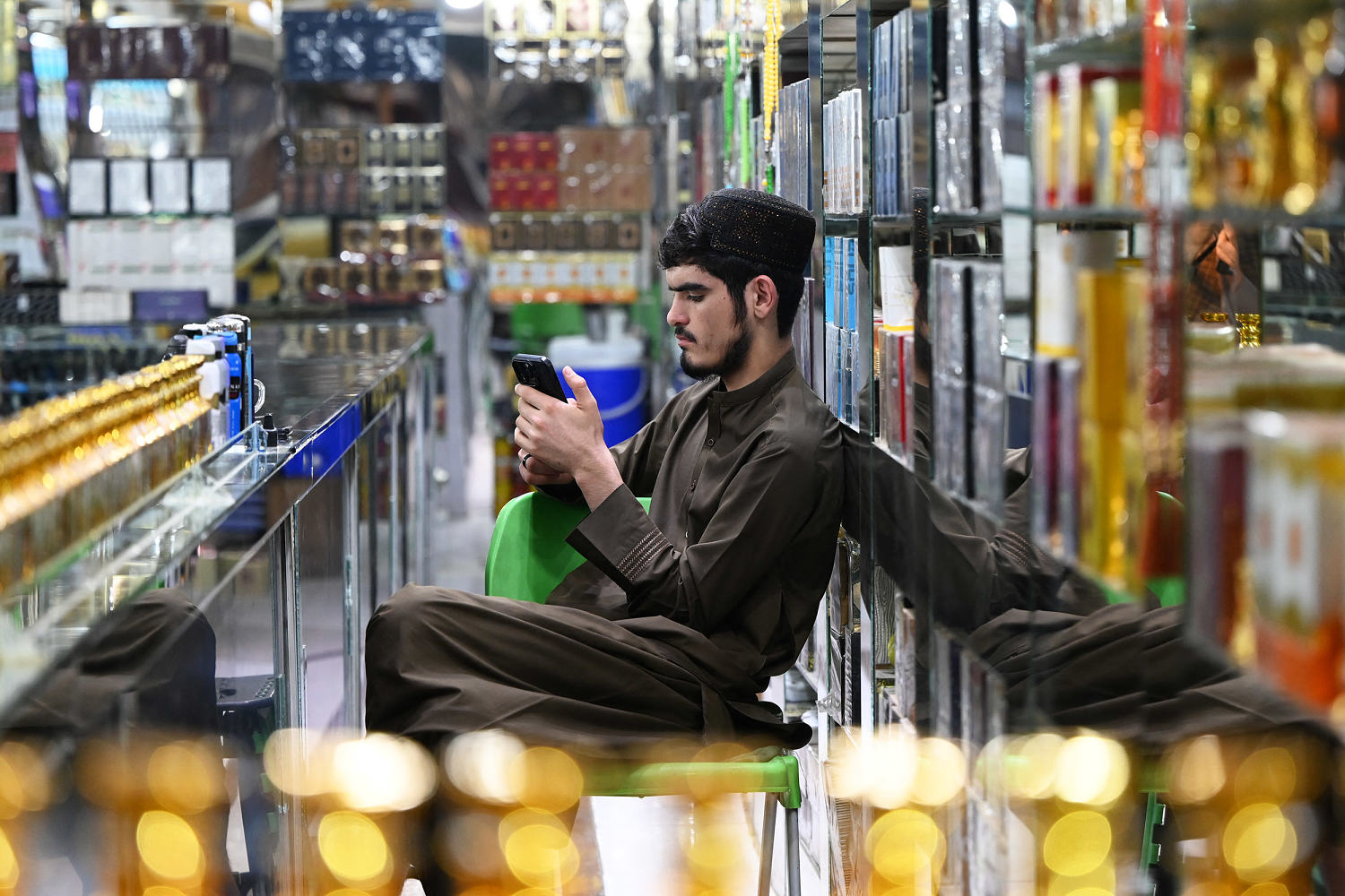 Afghanistan regains internet access amid confusion over who was responsible for blackout