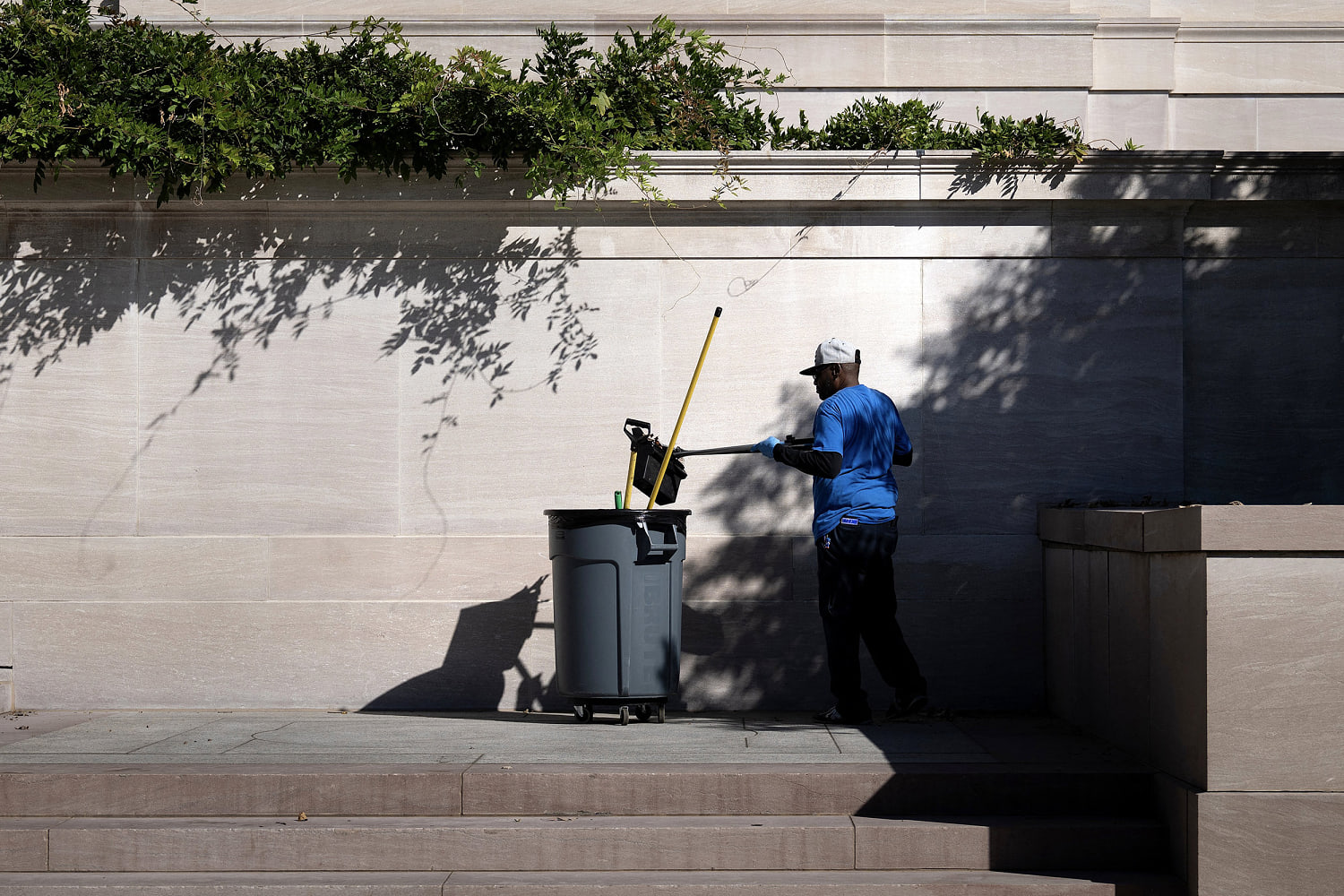 White House looks for a loophole in the law ensuring federal workers get paid after a shutdown