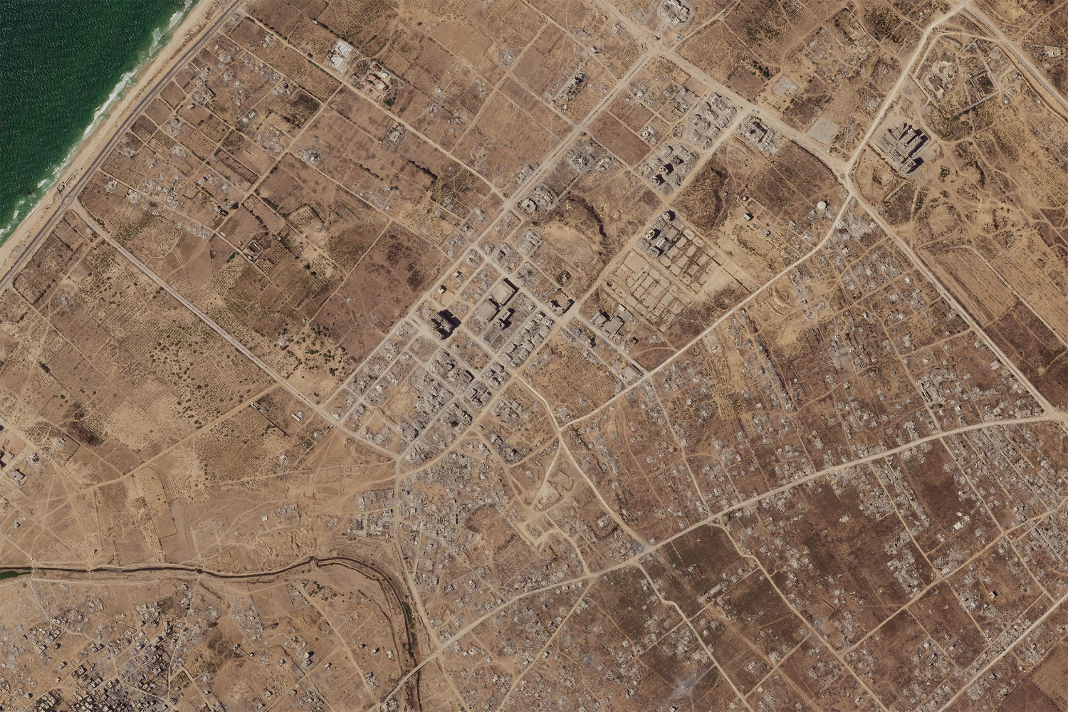 Satellite images reveal extent of destruction in the Gaza Strip