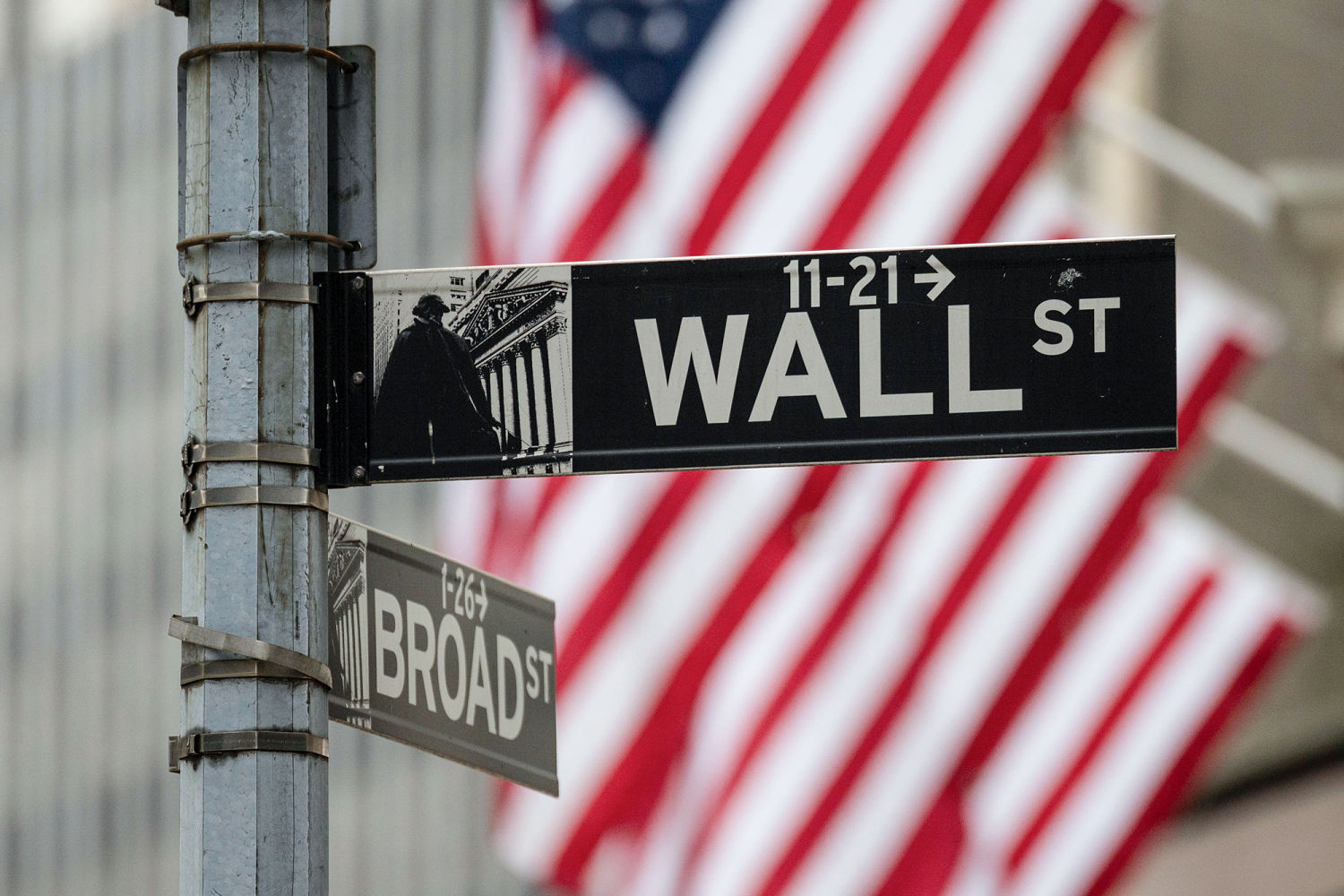 Fears of an AI bubble are growing, but some on Wall Street aren't worried just yet