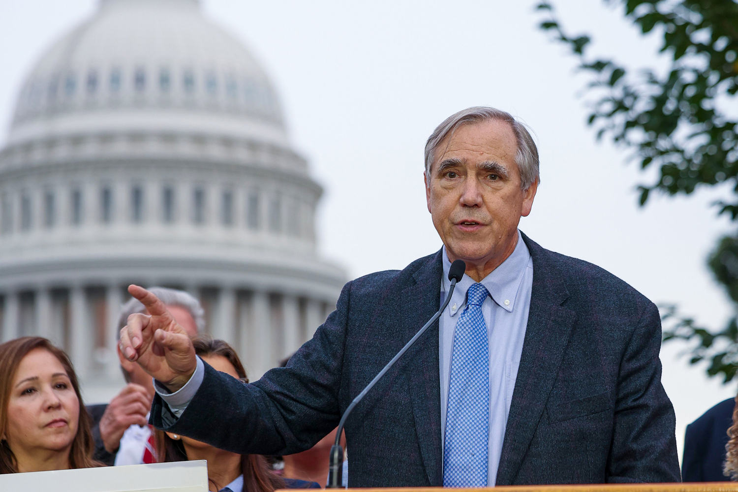 Sen. Jeff Merkley warns 'tyranny has arrived' in marathon floor speech protesting Trump