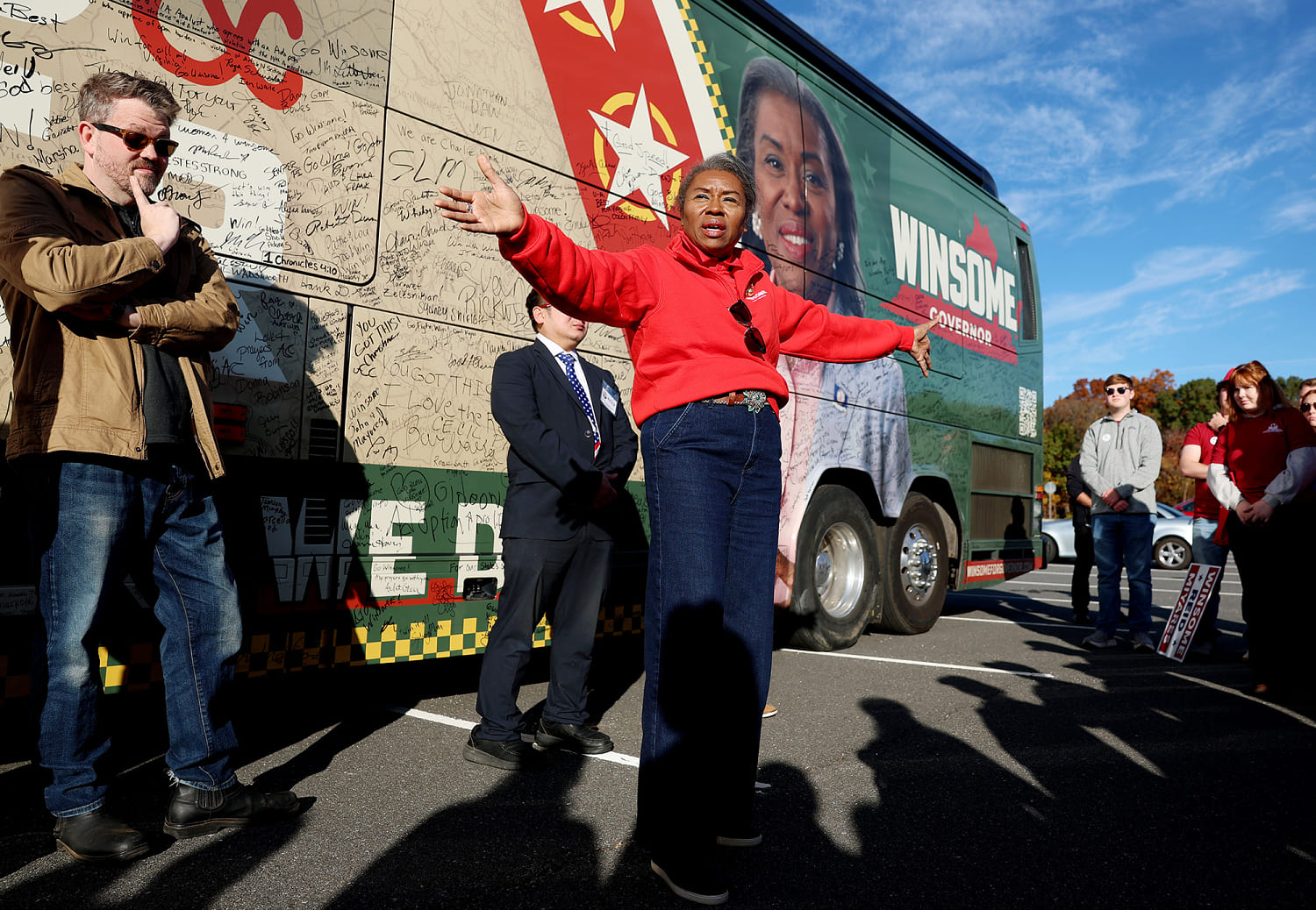 Abigail Spanberger stays laser-focused on closing economic message amid last-minute 'curveballs' in Virginia 251027 winsome earle sears lr 15d4eb