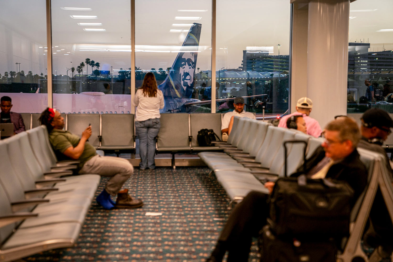 Ground delays issued amid shortage of air controllers as shutdown continues