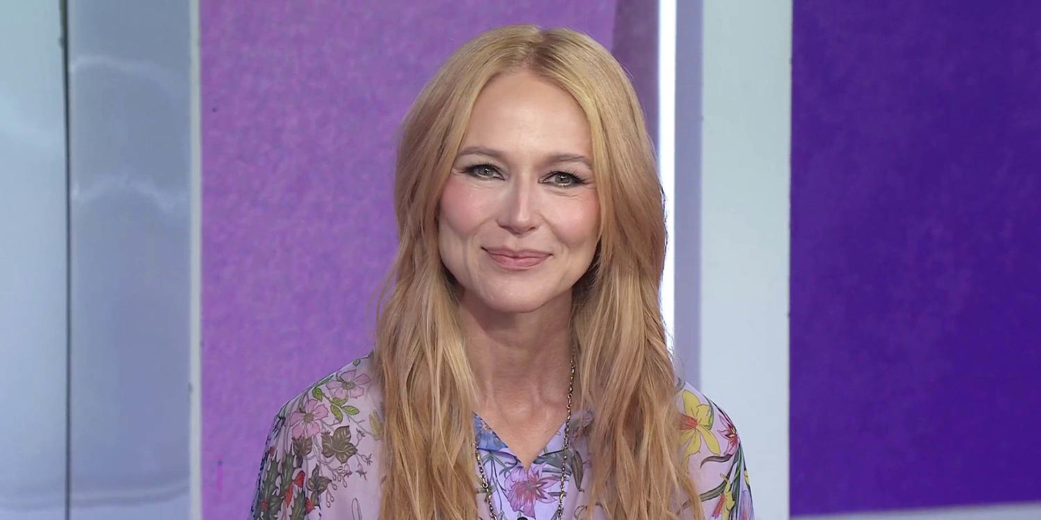 Jewel Didn't Enjoy Being Famous. This Is What She Did to Manage It