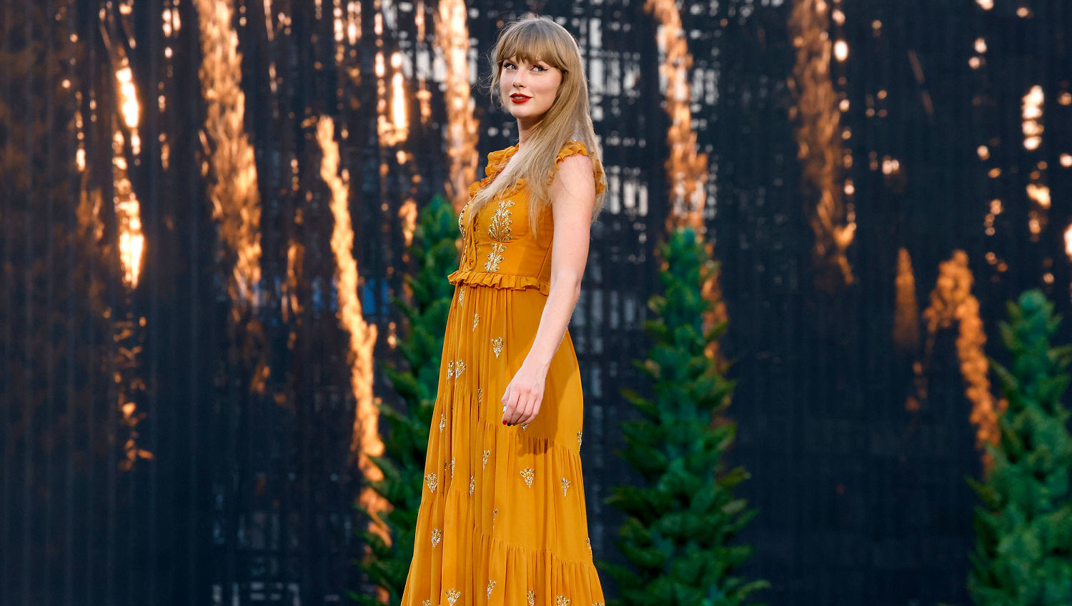 What Critics Are Saying About Taylor Swift’s ‘The Life of a Showgirl’