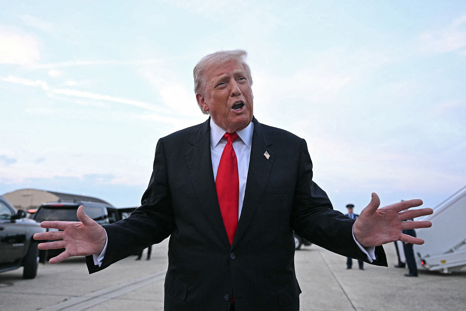 Donald Trump becomes first president to attend regular-season NFL game since 1978