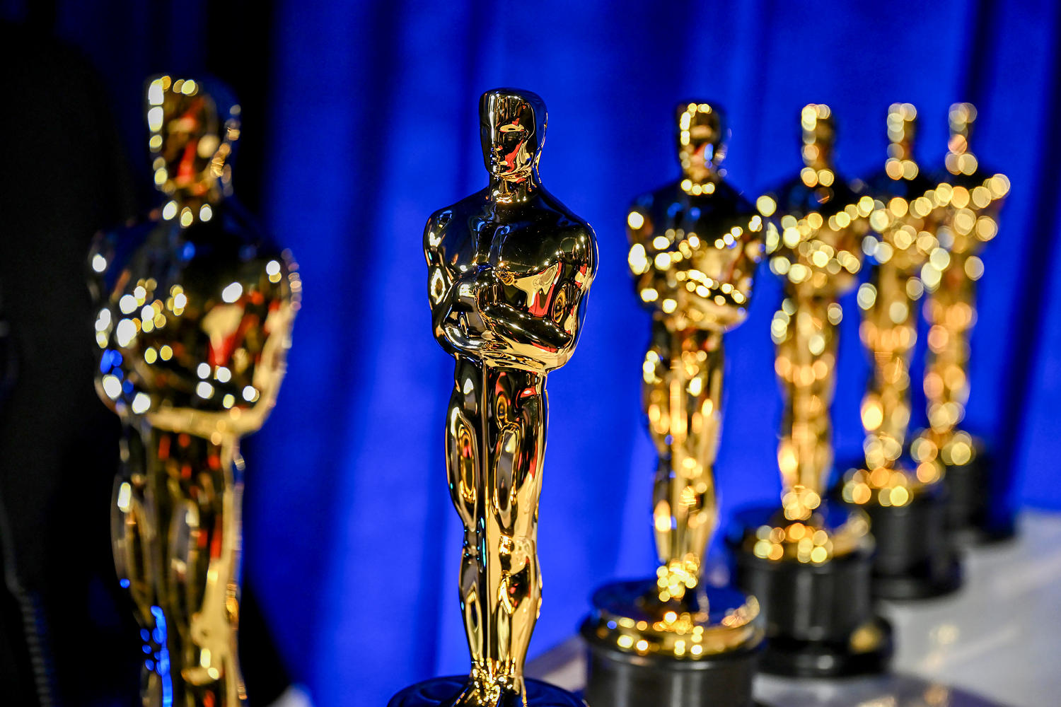 Academy nudges voters to actually watch all the Oscar contenders this year