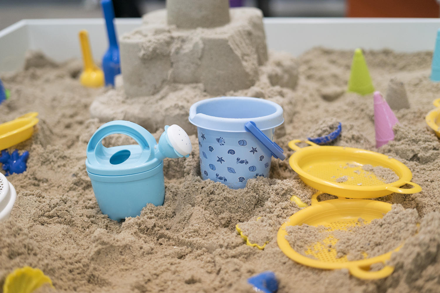 Asbestos-contaminated sand fears close dozens of schools in Australia