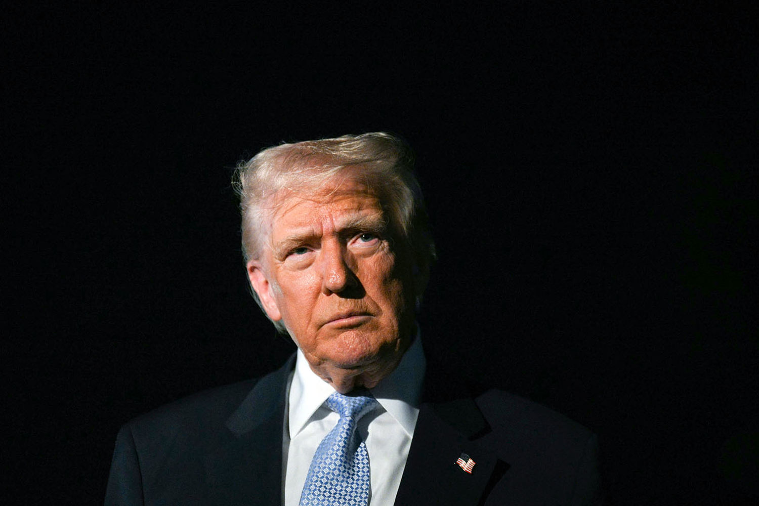 Trump transition team discloses donors one year after release pledge