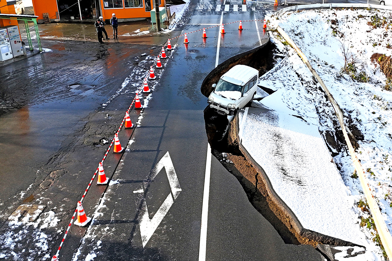Magnitude-7.6 quake strikes off Japan, triggering alert for tsunami of up to 10 feet