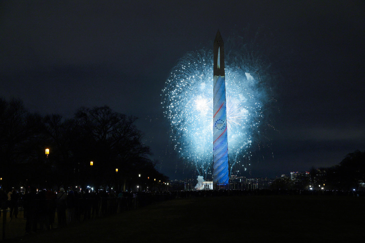 World rings in 2026 and closes out a year marked by Trump, a new pope and fragile truces