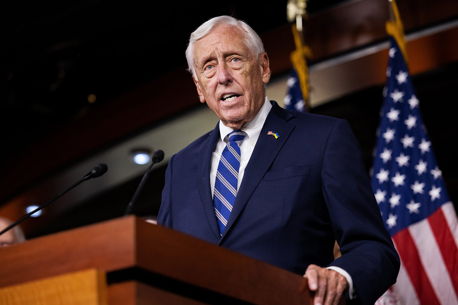 Steny Hoyer, longtime Pelosi No. 2, to retire from Congress
