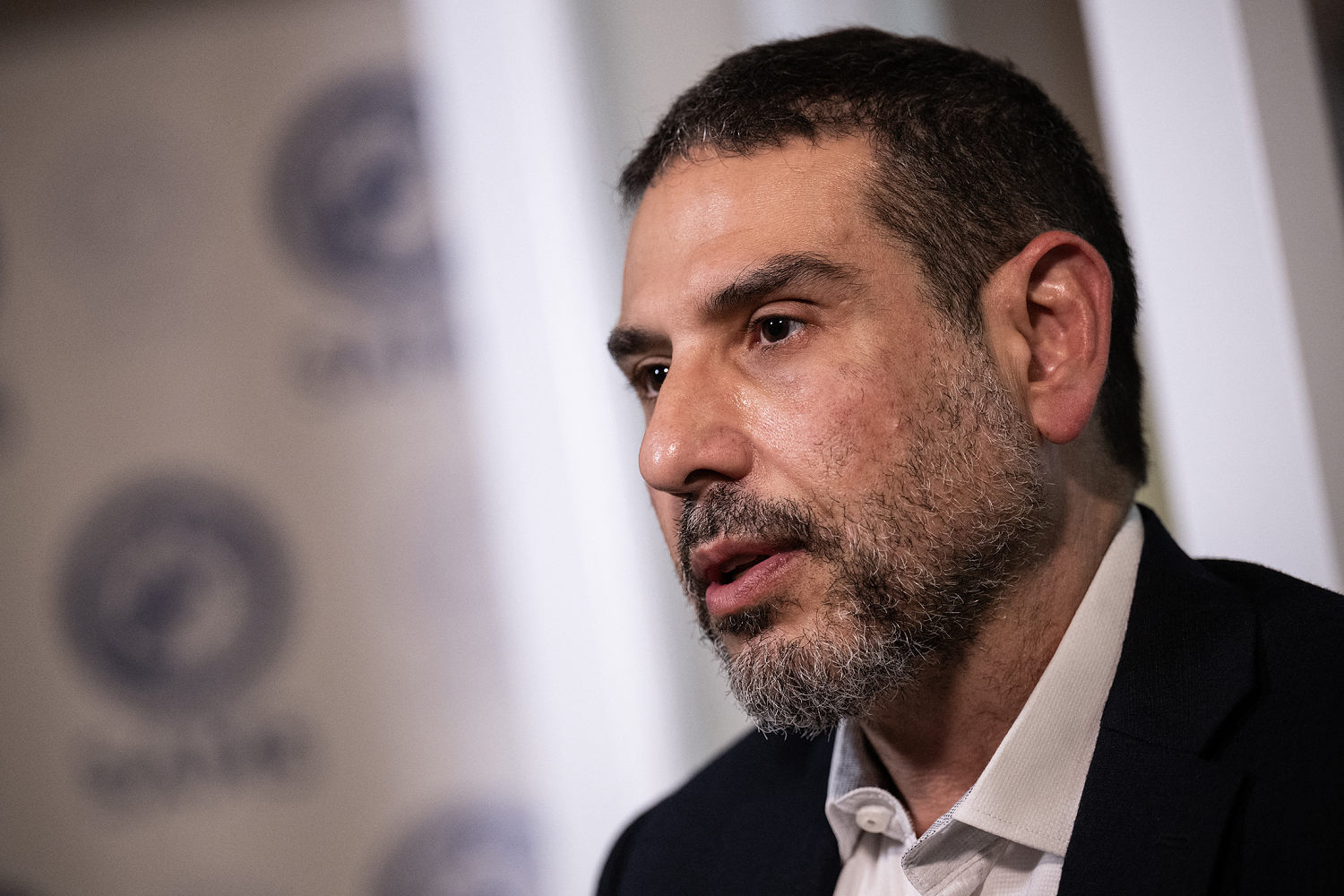 Sen. Tammy Duckworth endorses House candidate who saved her life in Iraq