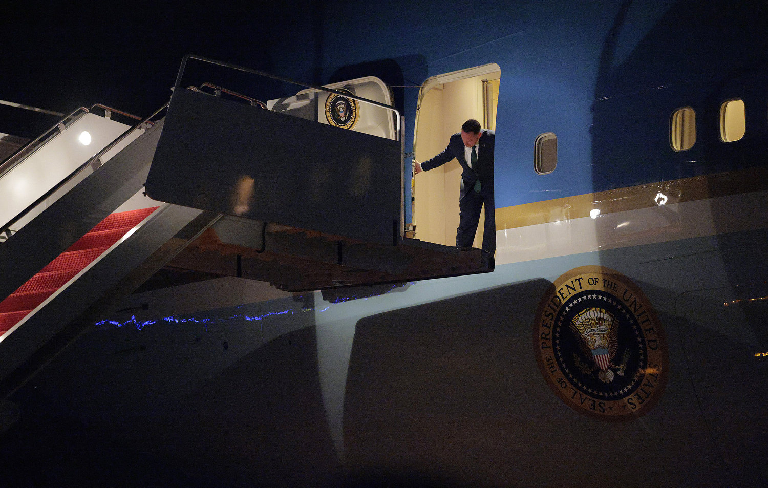 Air Force One, with Trump aboard, turns around after 'minor electrical issue' is identified