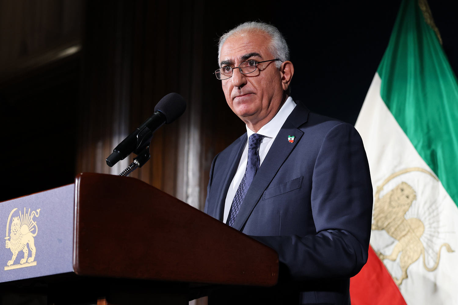 An exiled crown prince says he can lead Iran to democracy, but Trump hasn't endorsed him