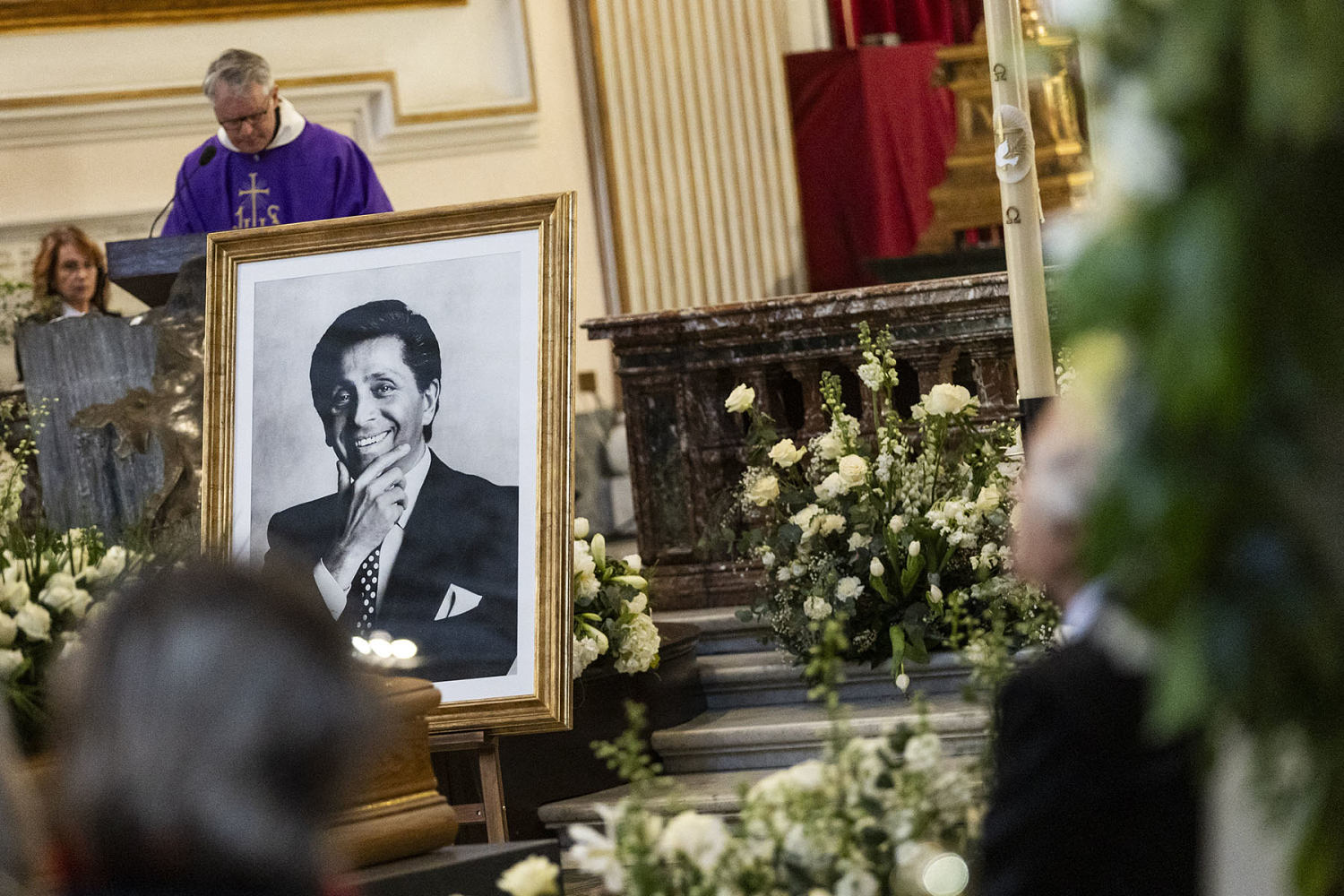 Hollywood and fashion stars attend Rome funeral for legendary designer Valentino插图 Hollywood and fashion stars attend Rome funeral for legendary designer Valentino插图