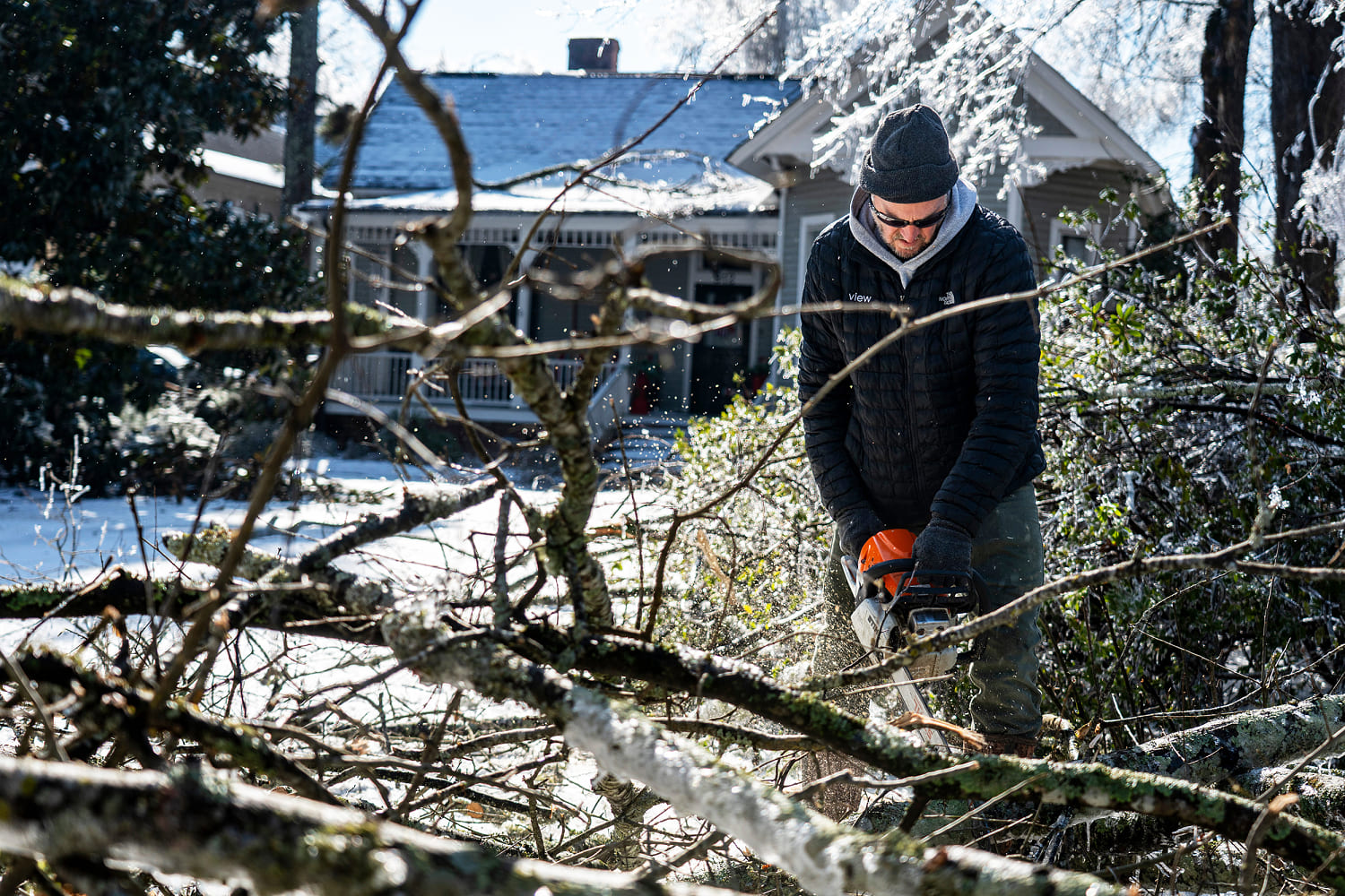 Mississippi shivers as thousands stuck without power after ice storm brace for a deep freeze