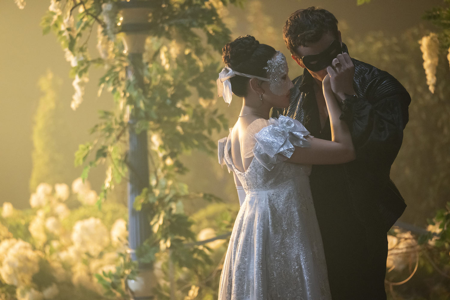 'Bridgerton' Season 4 Is a 'Cinderella' Re-Telling. The Stars Explain its Spin on the Fairy Tale