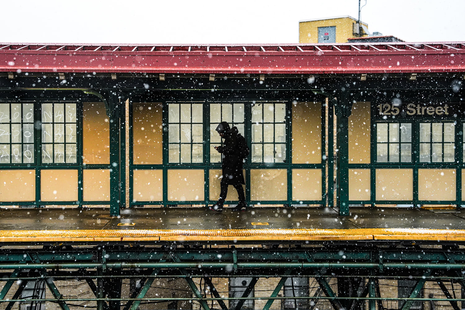 Blizzard warnings across Northeast as up to 2 feet of snow projected for NYC and Boston