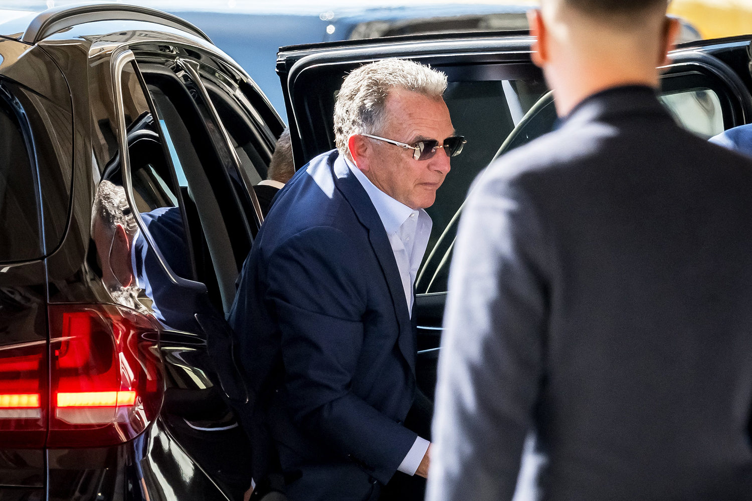 U.S. and Iran hold new talks as Trump raises pressure for nuclear deal