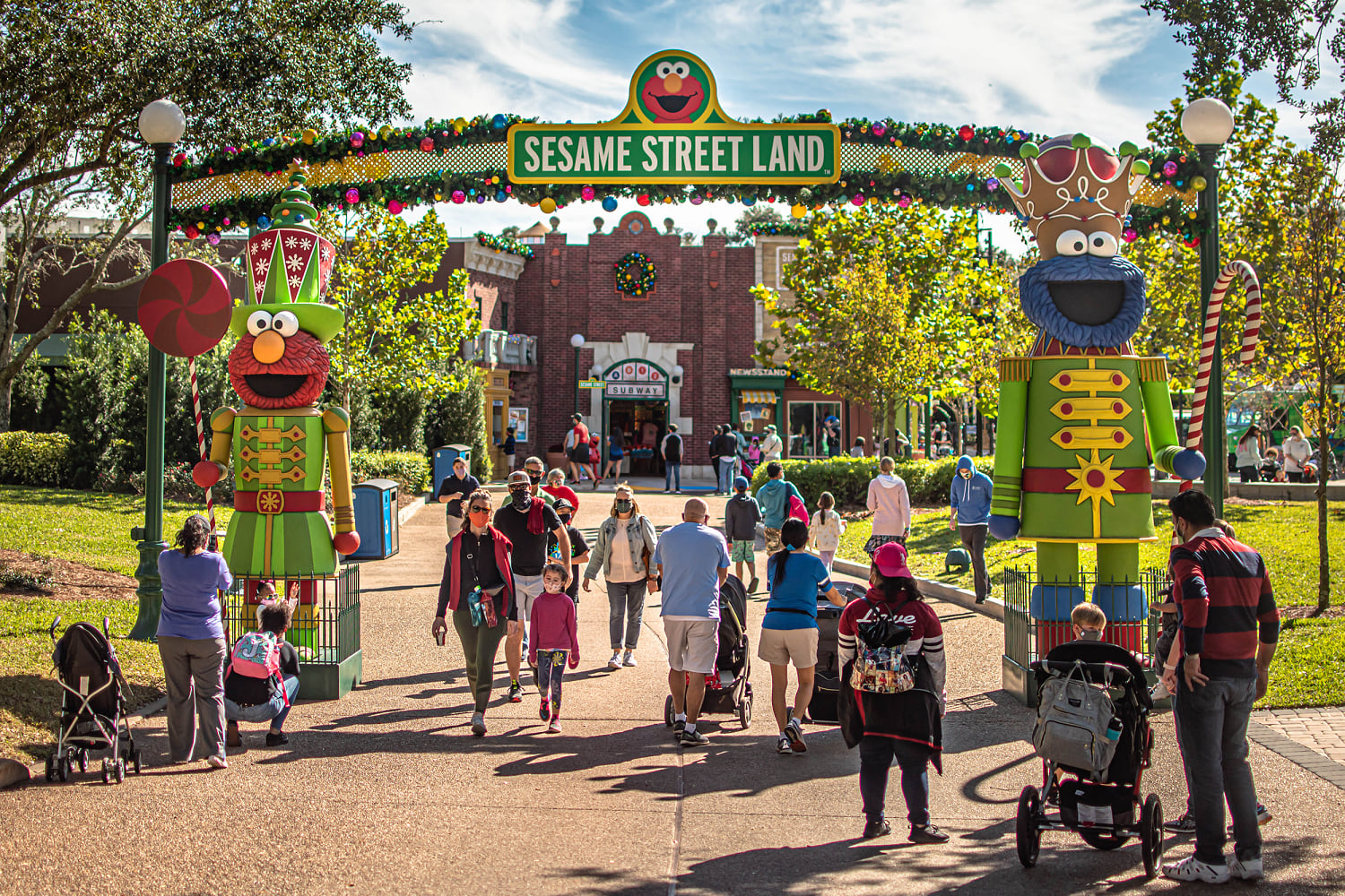 SeaWorld sued over alleged mishandling of 'Sesame Street' brand