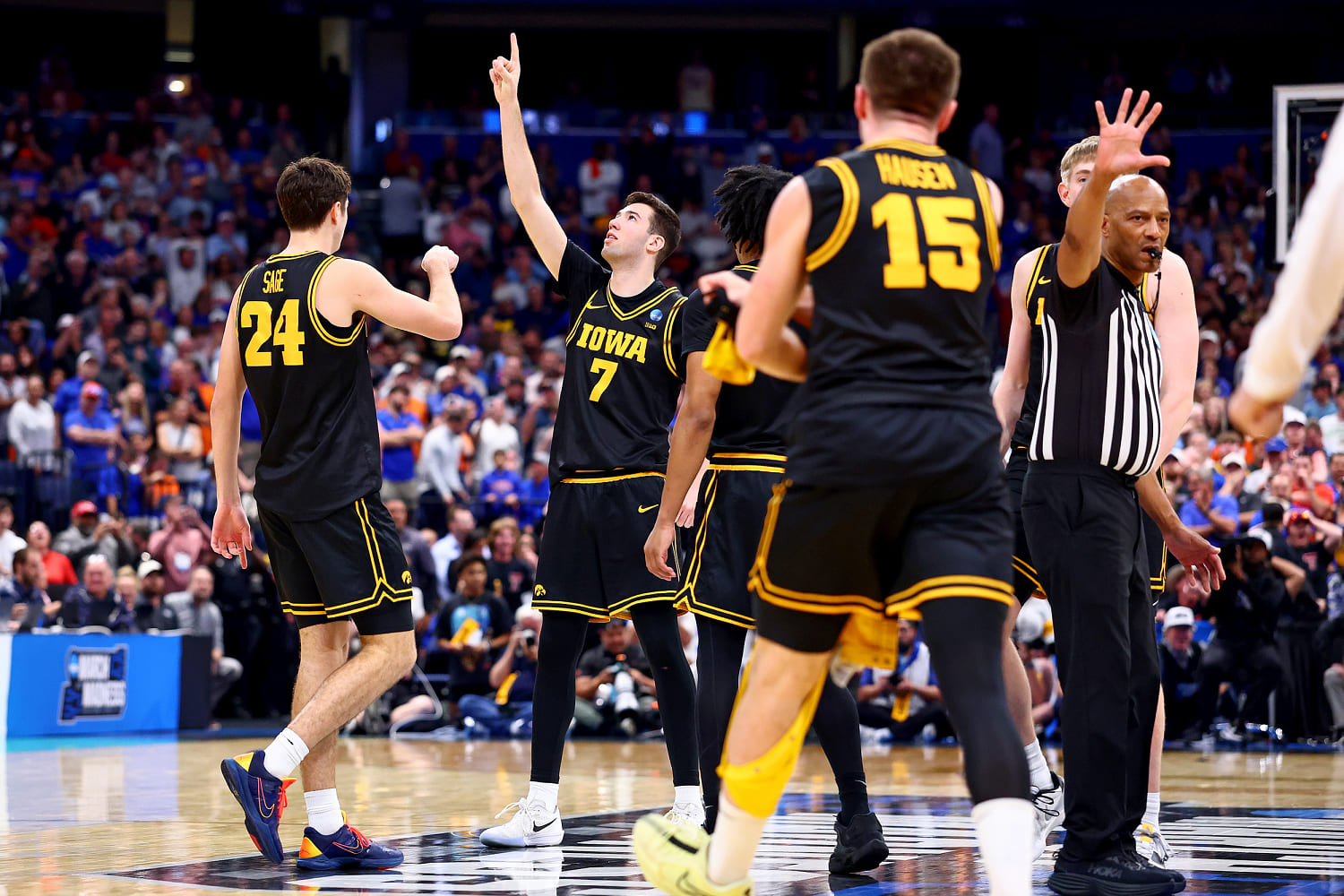 Iowa’s stunning upset of No. 1 Florida caps off thrilling first weekend of March Madness