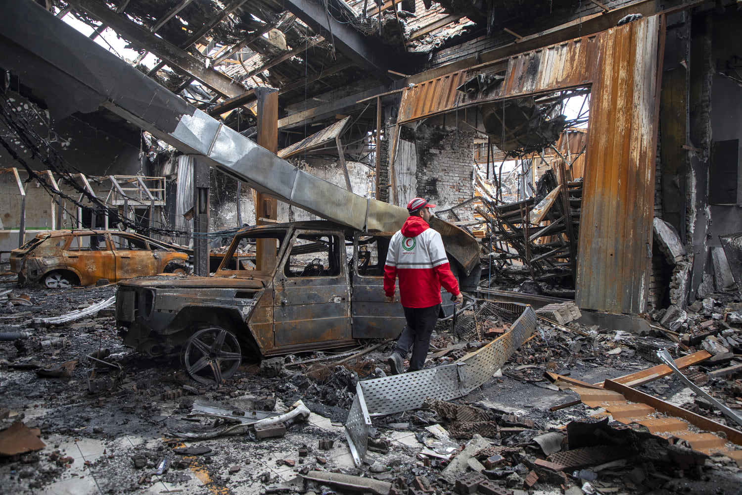 Iran says it’s ‘waiting’ for possible U.S. ground assault as 3,500 troops arrive in Gulf