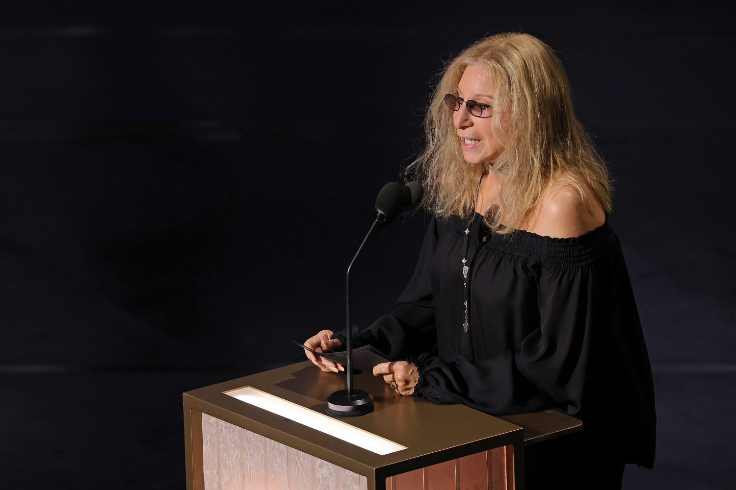 Barbra Streisand, Rachel McAdams and More Celebrate the Late and Greats During Oscars In Memoriam