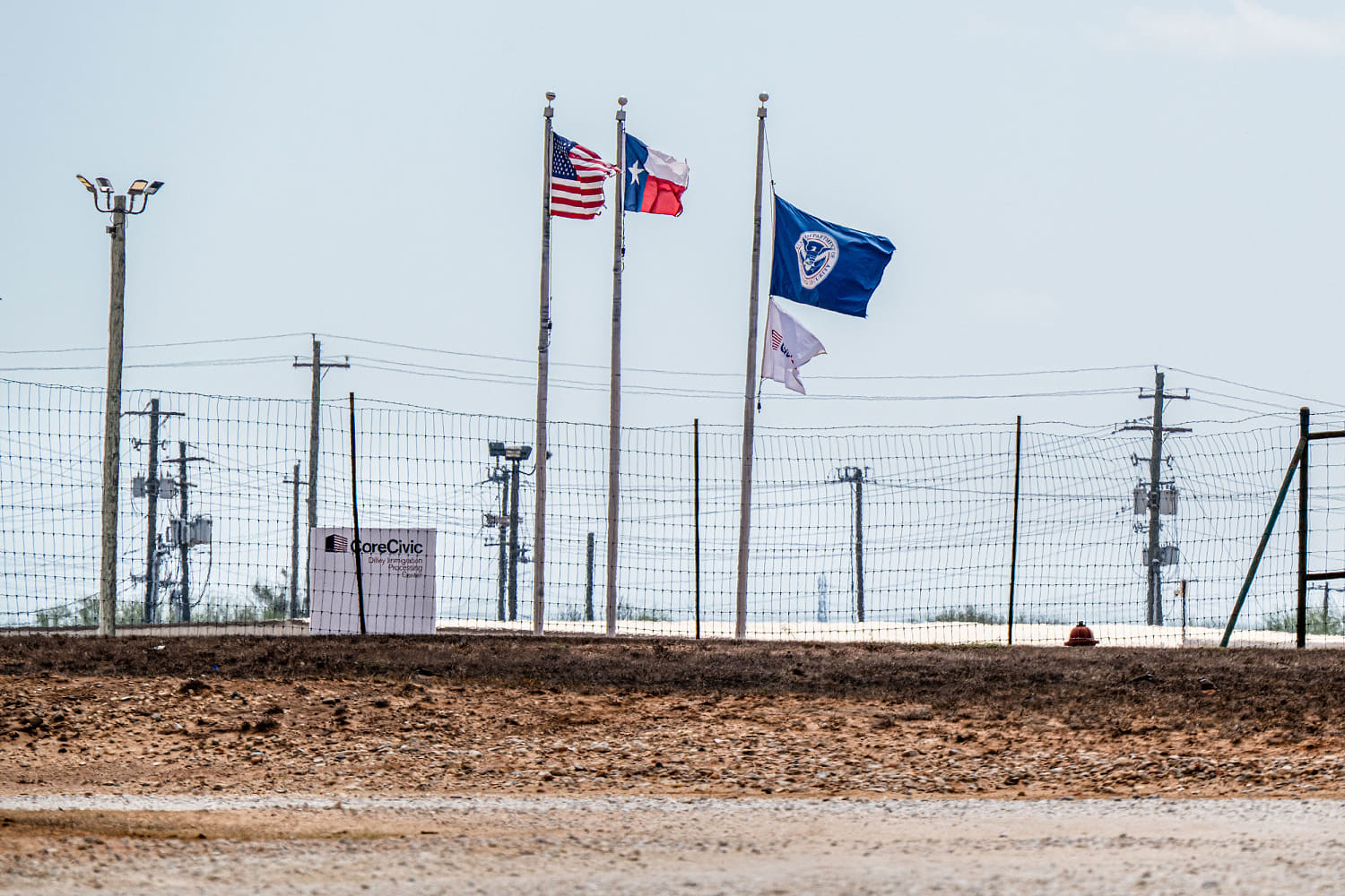 Mom of 5 in immigration detention in Texas was taken to ER, sparking urgent calls for her release