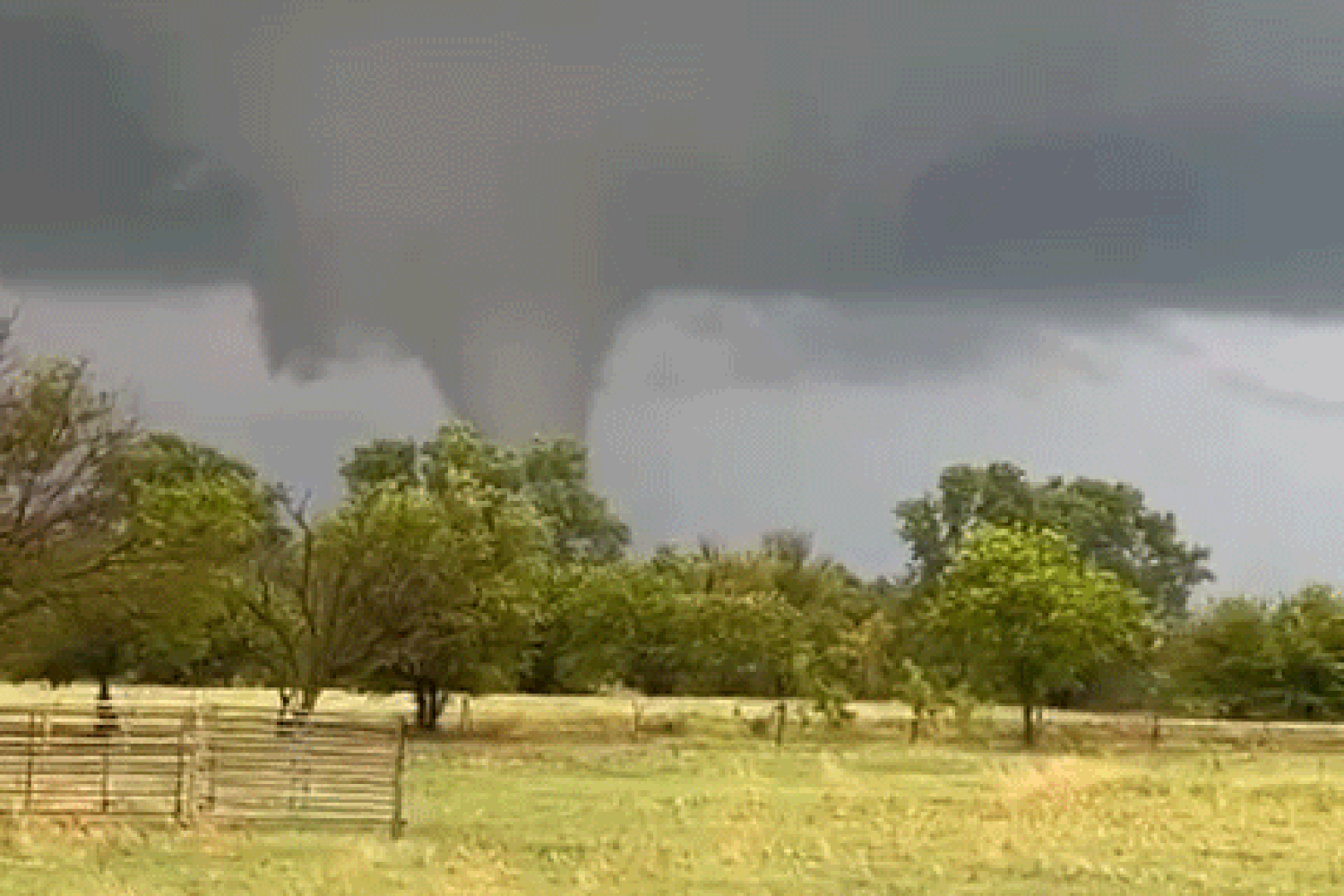 Tornado hits city in Oklahoma amid severe weather outbreak
