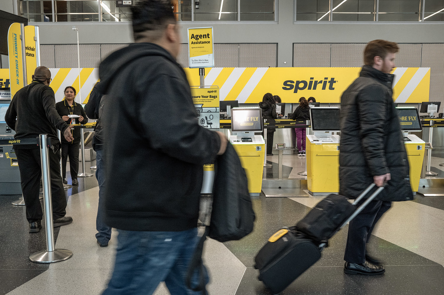 After Spirit collapse strands travelers, here’s what to know about refunds and rebooking