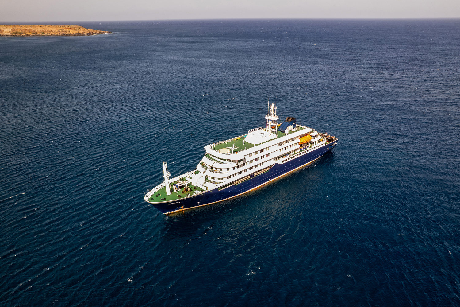 Hantavirus-stricken cruise ship arrives in Tenerife