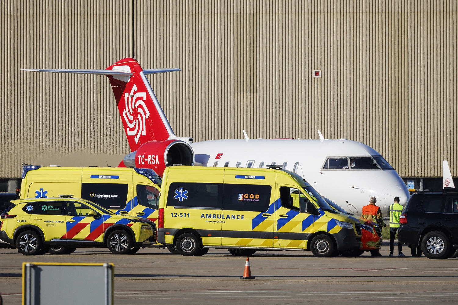 Flight attendant tests negative for hantavirus as a new case suspected on remote island