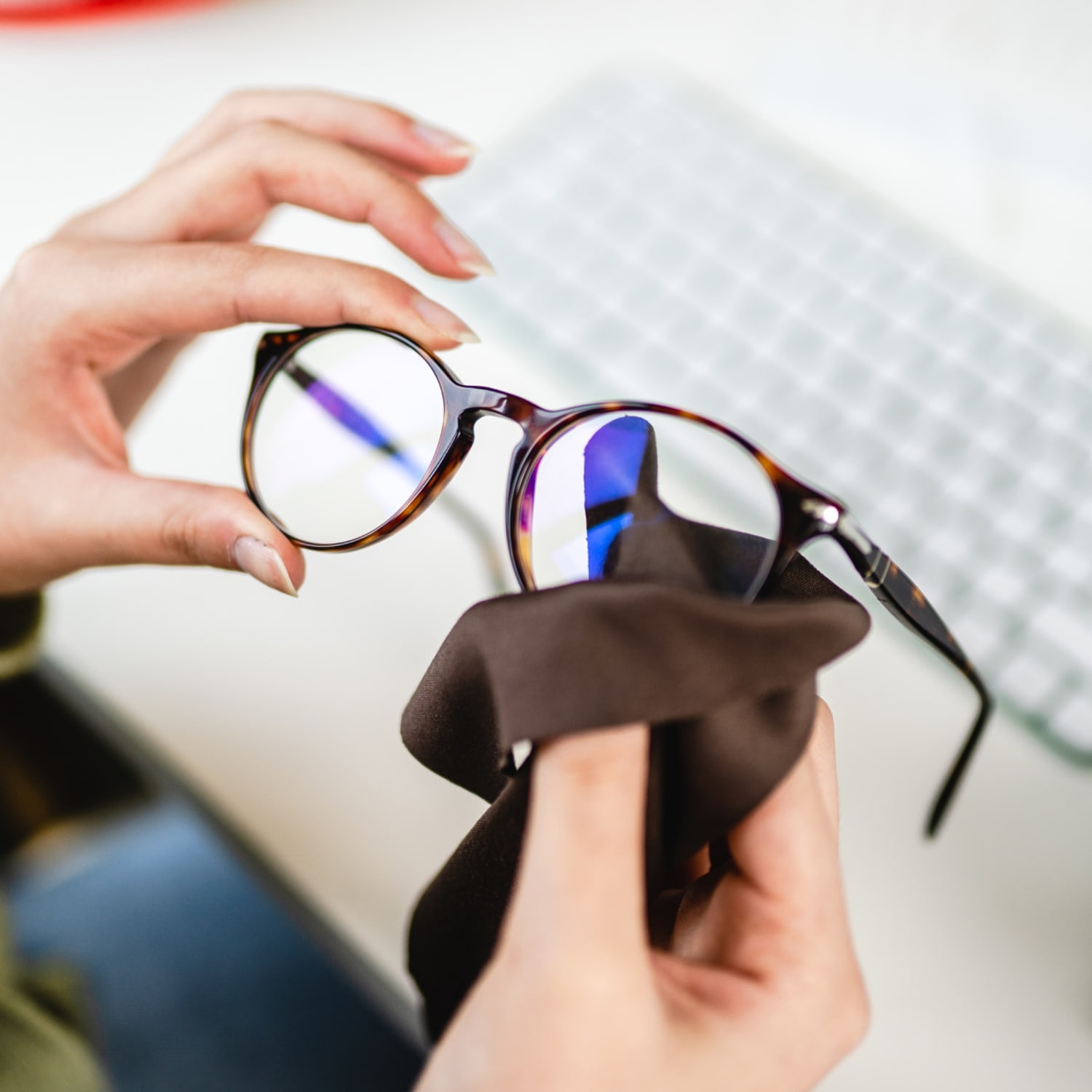 This is how you should actually be cleaning your glasses