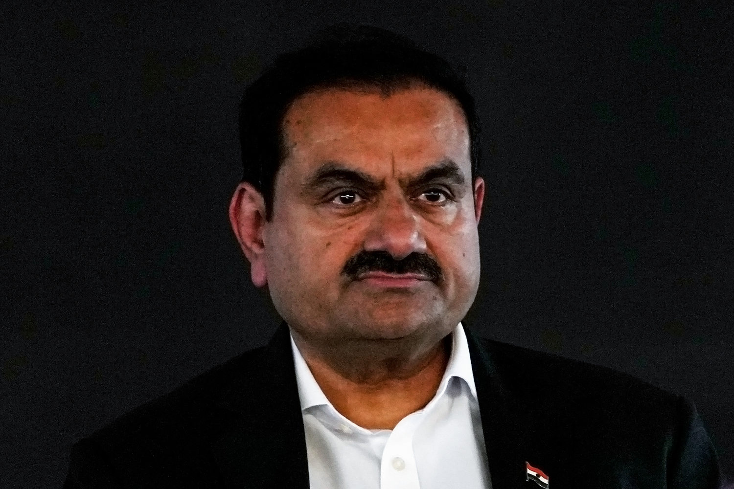 U.S. prosecutors drop fraud charges against billionaire Indian businessman