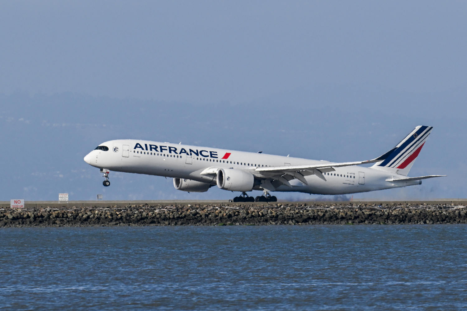Detroit-bound flight diverted to Canada after passenger from Congo boarded ‘in error’ amid Ebola outbreak