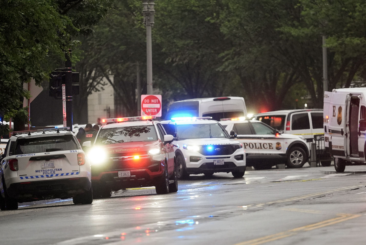 Secret Service reports shots fired near the White House