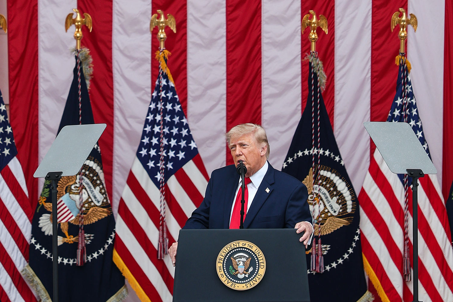 Trump pledges to protect the crypto industry and ensure prediction markets ‘thrive’