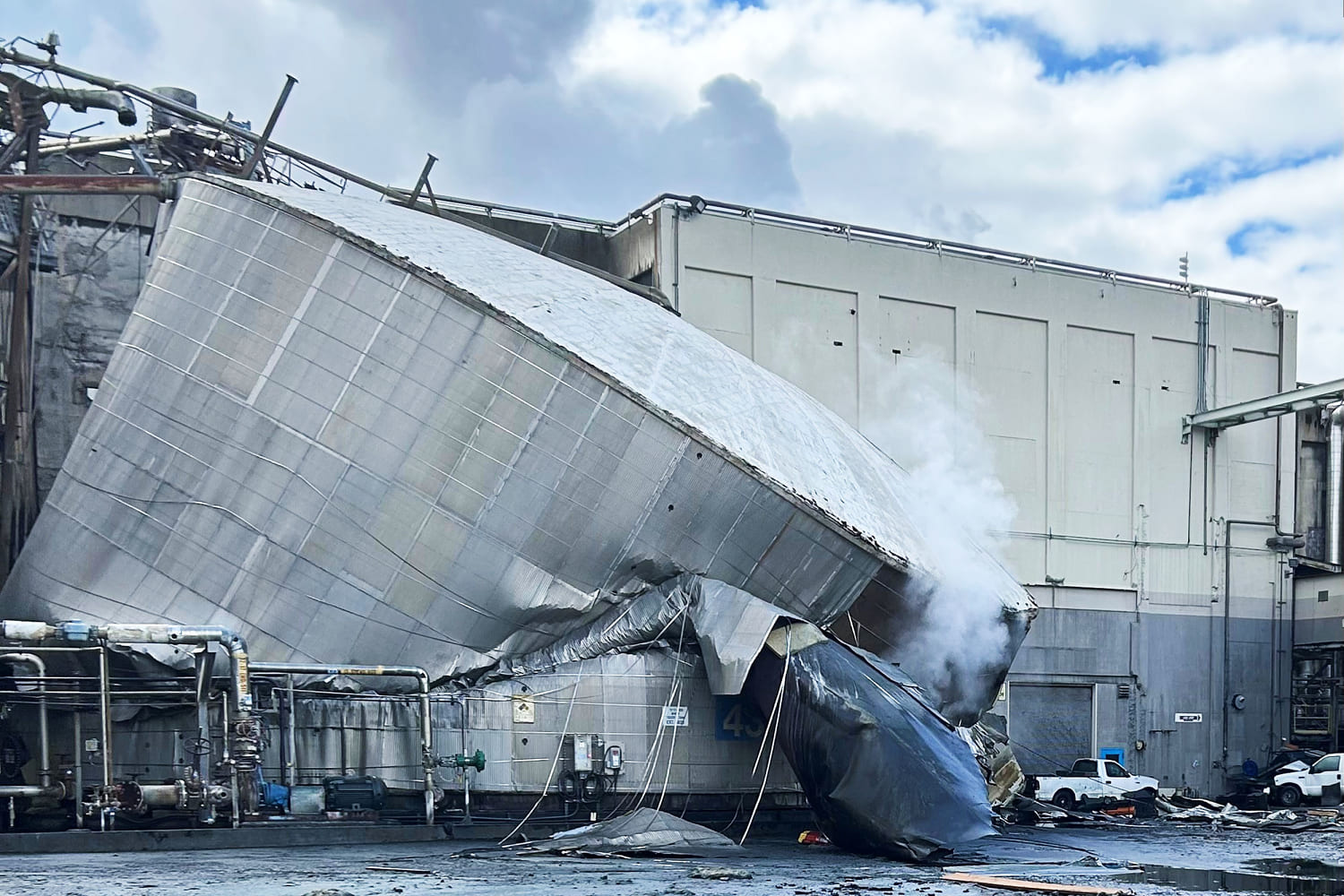 Two confirmed dead in search for people missing after Longview implosion