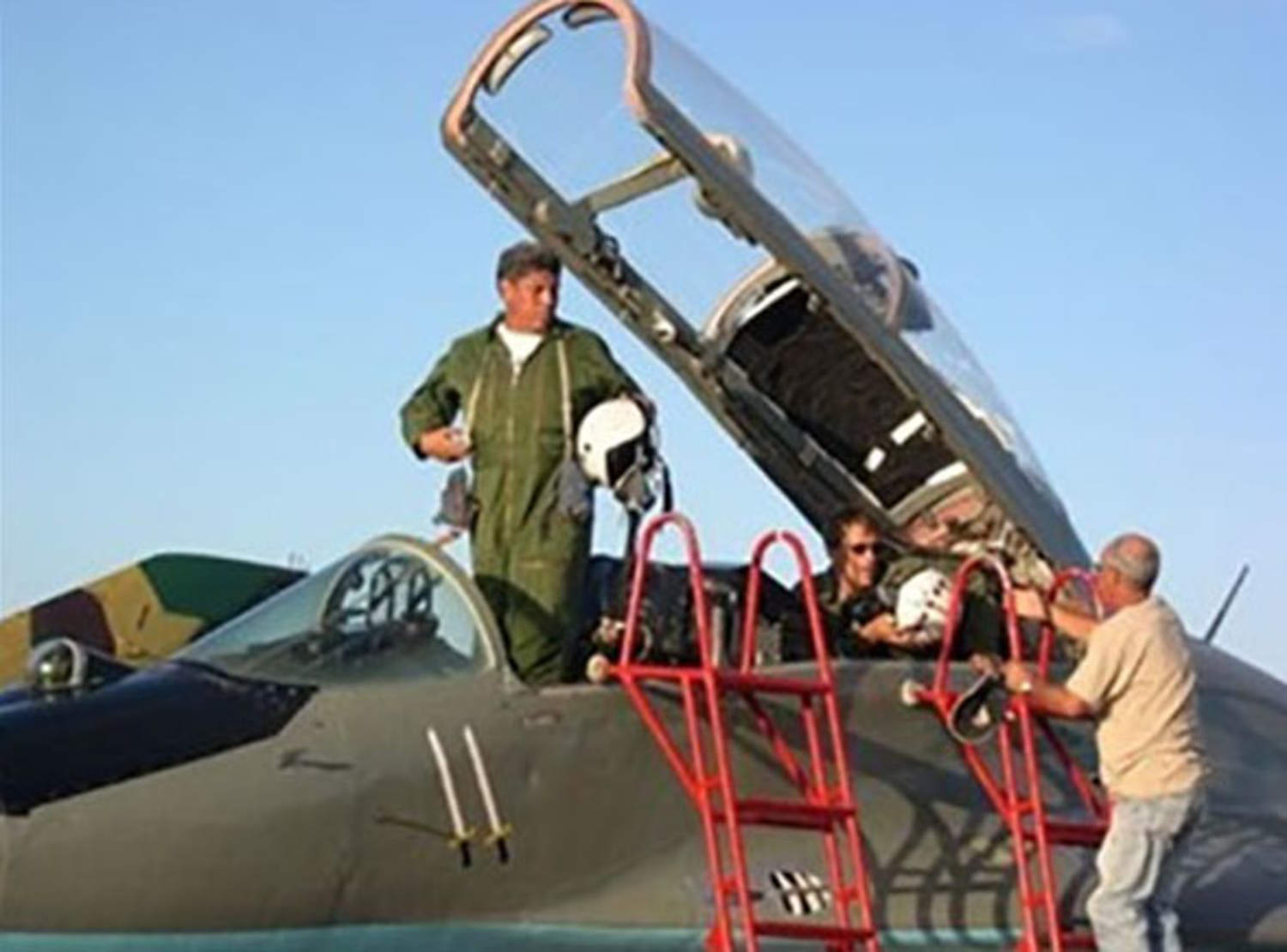 Cuban pilot listed in Raúl Castro indictment sentenced on immigration fraud case