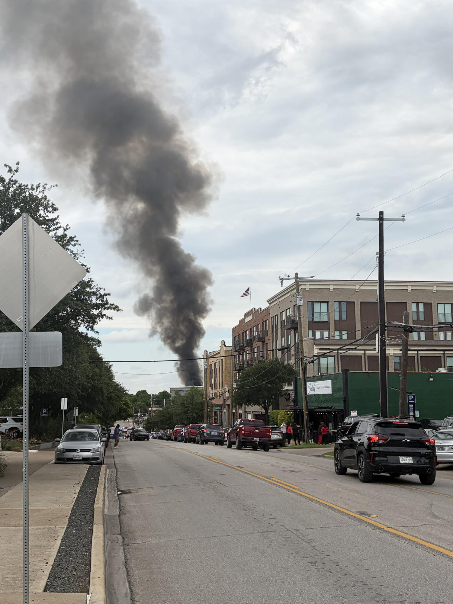 Unknown number of people killed in gas explosion at Dallas apartment building