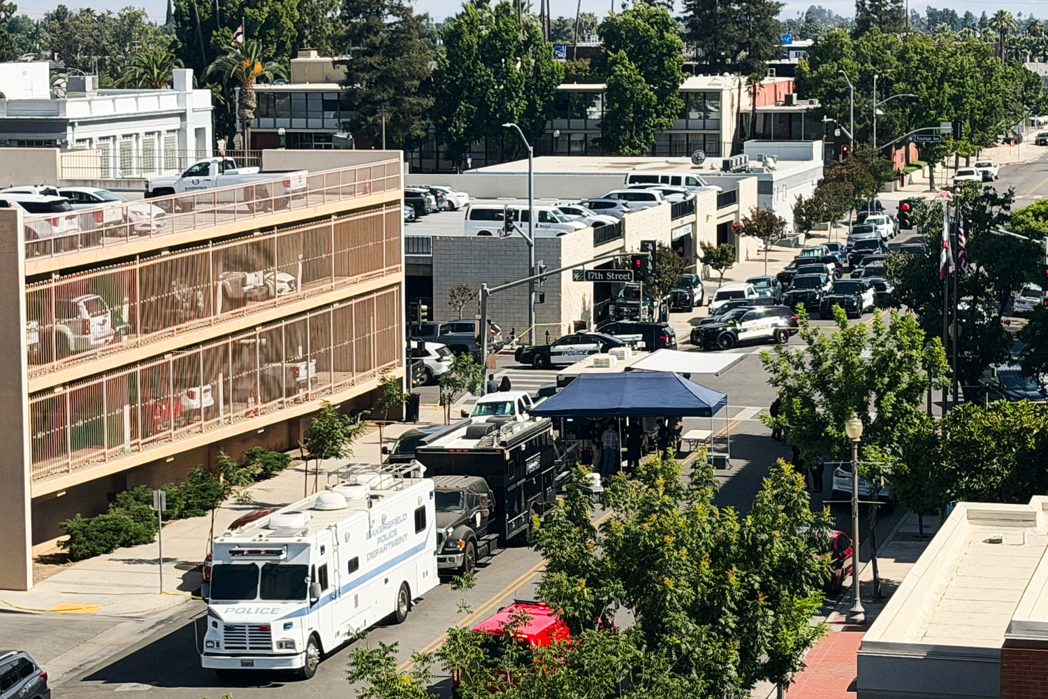 Man takes hostages at California bank as bomb threat prompts evacuations